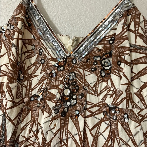 100% Silk Sunburst Sleeveless Dress. Sunburst Design with Embellishments. - Picture 4 of 16